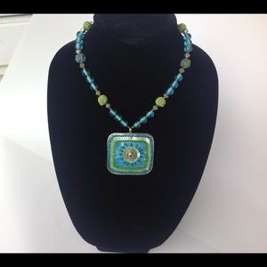 Exquisite Pendant Necklace.